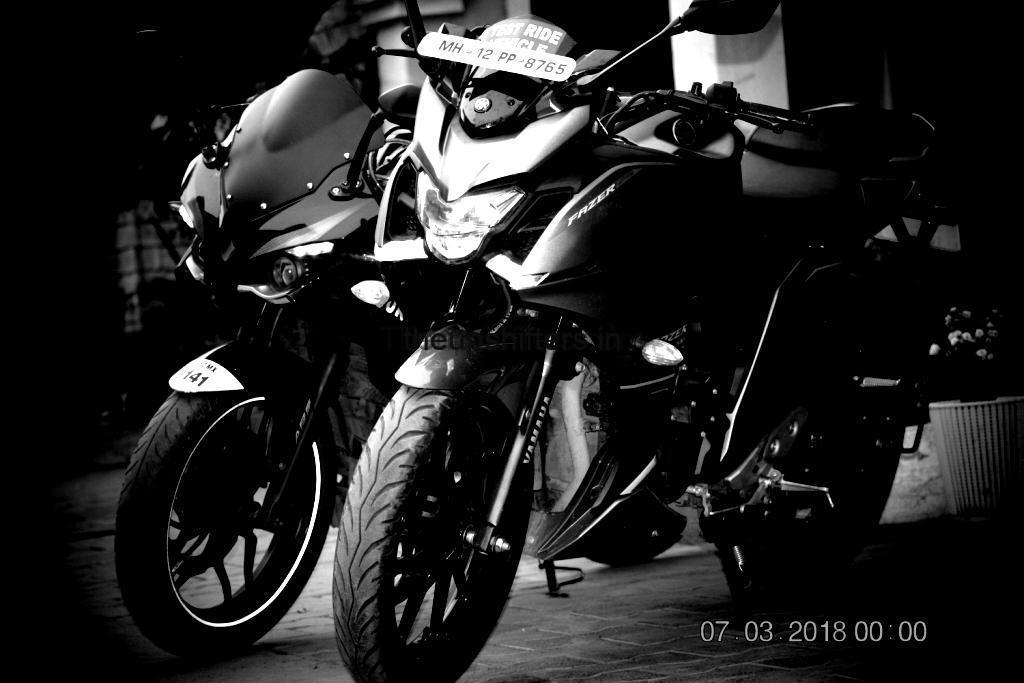 Yamaha Fazer 25  and Bajaj Pulsar RS 200 comparison – “Her point of view”