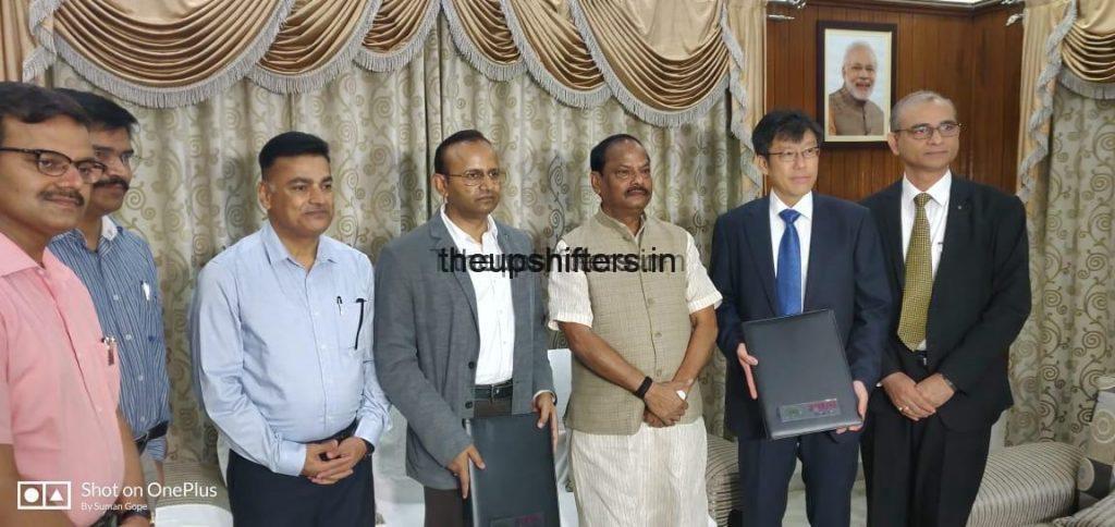 Senior management members Yamaha at the Extreme Right Mr. Mr. Yukihiko Tada Director IYM and Mr. Om Prakash Vice President IYM along with Chief Minister of Jharkhand Mr. Raghubar Das Mr. Ravi Ra