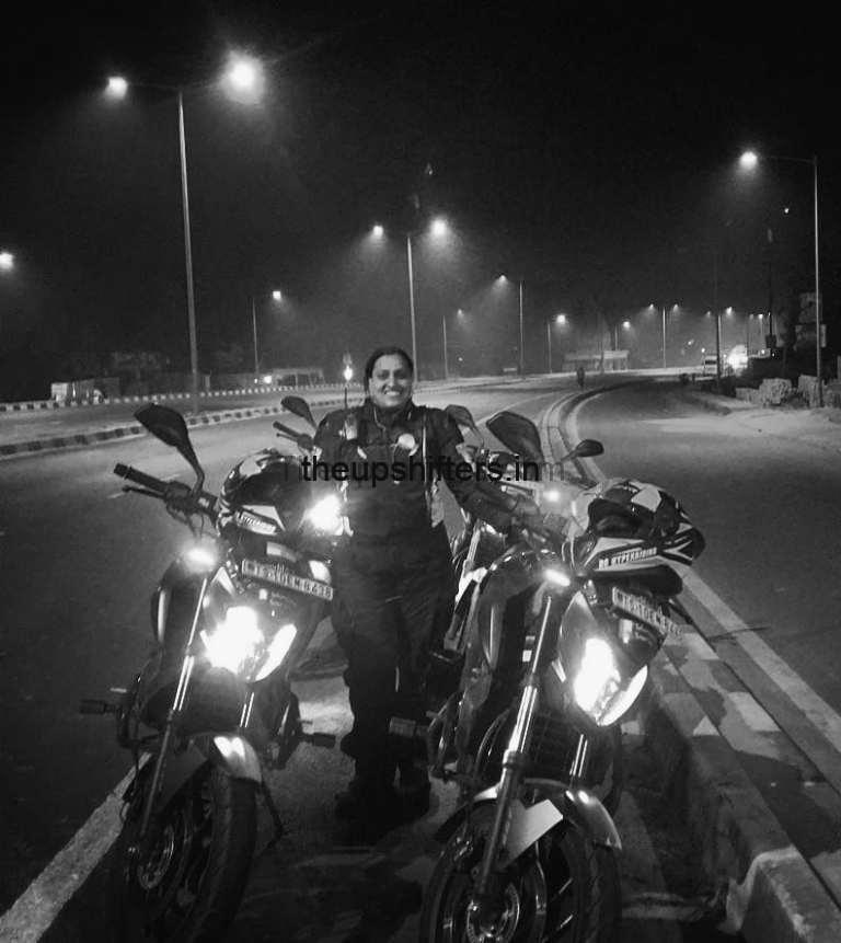 Shilpa Balakrishnan Vs Bajaj Dominar 400 4 Shilpa Balakrishnan Vs Bajaj Dominar 400