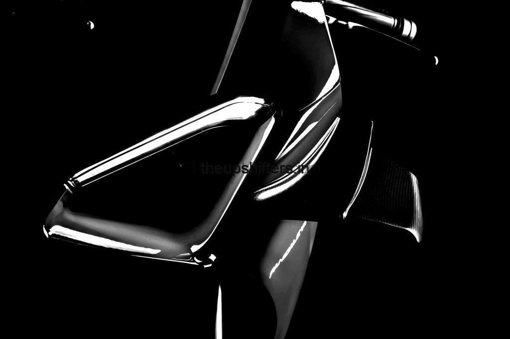 DUCATI PANIGALE V4 R MY 2019 is here! 2 38 DUCATI PANIGALE V4 R UC69188 Preview