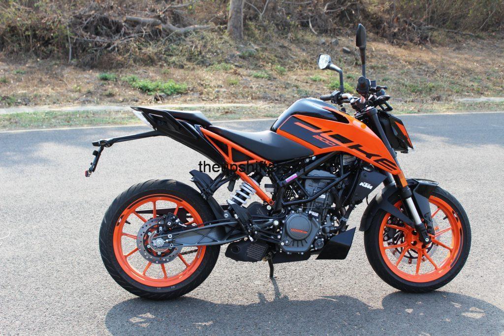 KTM DUKE 200 MY2020 REVIEW 2 KTM DUKE 200 MY2020