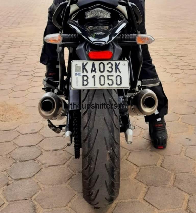 Dual Exhaust Mojo 300ABS BS4 1 Dual Exhaust Mojo 300ABS BS4